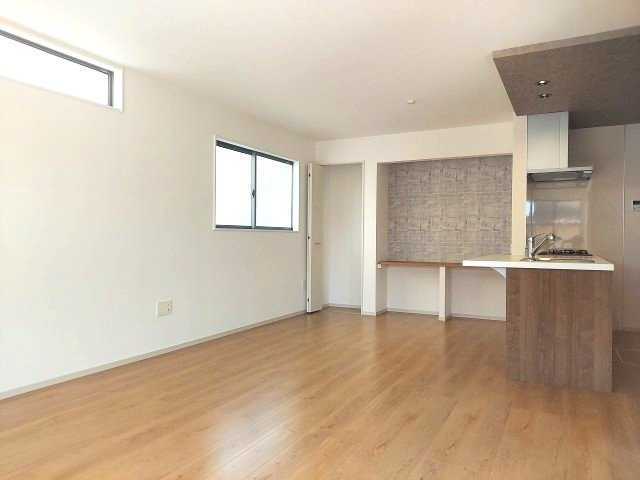 宝塚市中山五月台2丁目新築一戸建の居間・リビング