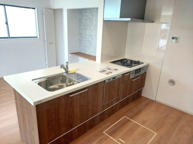宝塚市中山五月台2丁目新築一戸建のキッチン|食洗機付きシステムキッチン