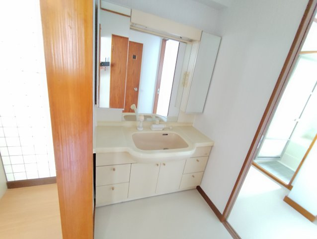 東新小岩5丁目事務所付住宅の洗面所