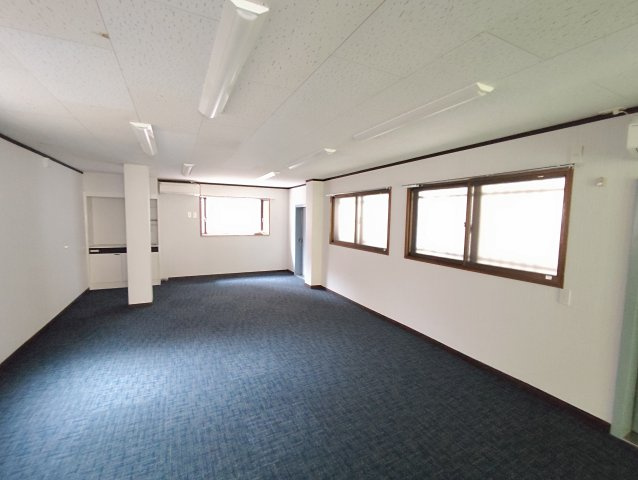 東新小岩5丁目事務所付住宅の洋室