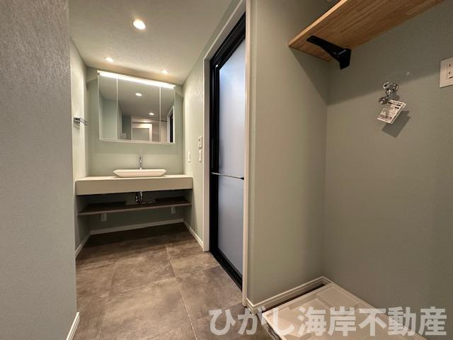 グランシティ湘南海岸Ⅱガレリア・プラージュの脱衣所|新規リフォーム完了！　脱衣スペース