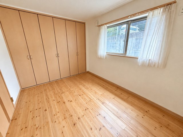 篠原北町4丁目中古戸建の洋室|広々とした洋室です