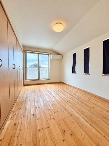 篠原北町4丁目中古戸建の洋室|個人の部屋や寝室として使える洋室です
