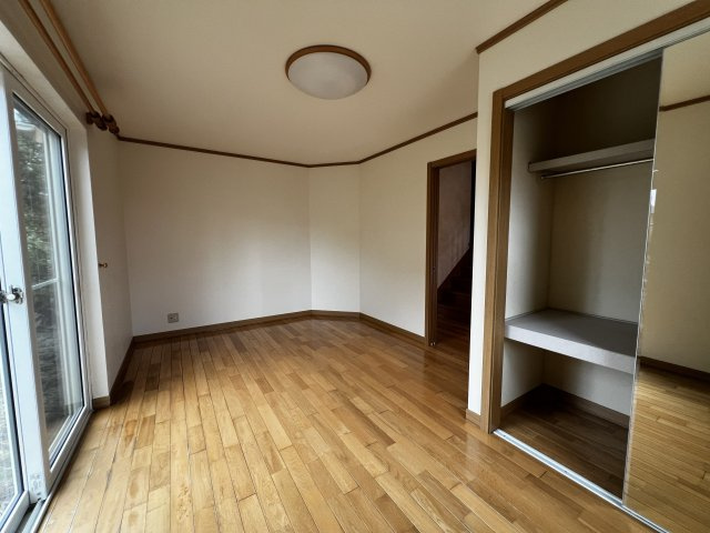 津福本町貸家の洋室