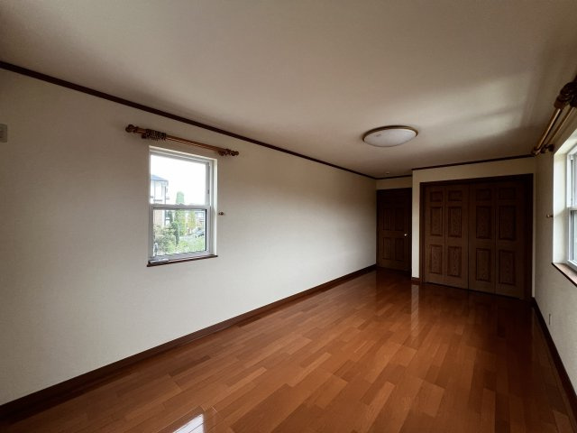 津福本町貸家の洋室