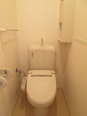 グレイスコートＦＵＪＩＹＡＭＡのトイレ|ゆったりとした空間のトイレです