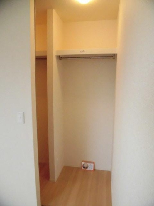 レジデンス富の原の収納