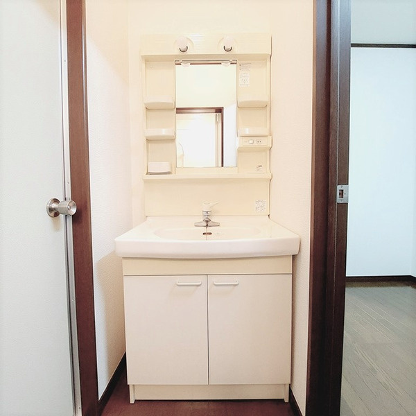 カオルハイツⅠの独立洗面台