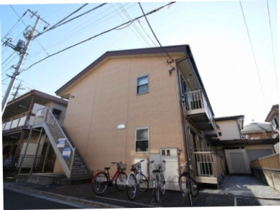 アンプルールクラージュ西青木の外観