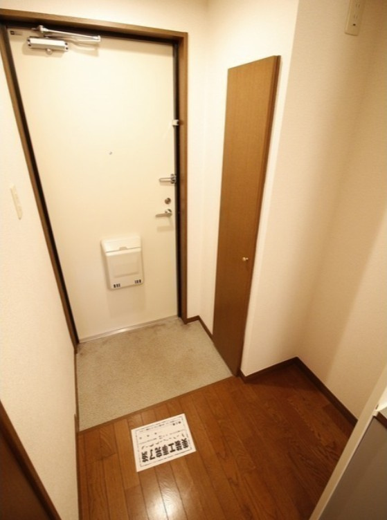 アンプルールフェール鴻巣の玄関