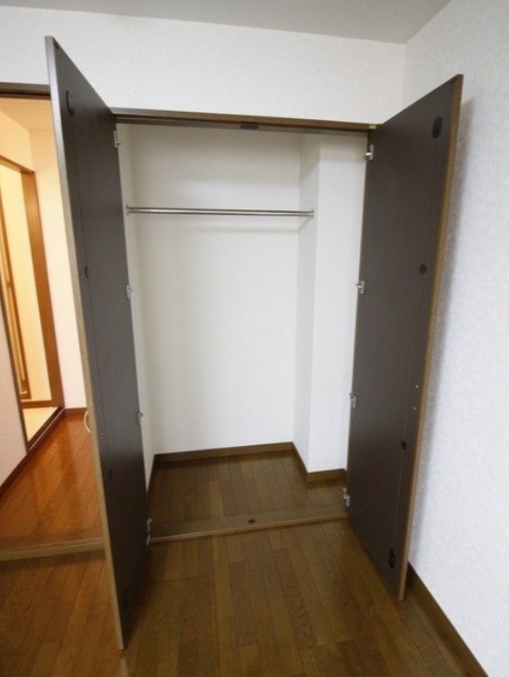 鴻巣市本町４丁目の賃貸マンションの収納