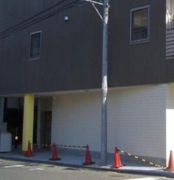 ONE’S上尾柏座のエントランス