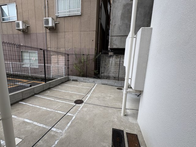 R SQUARE 東天満の駐車場