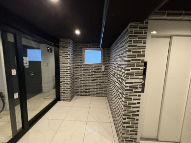 R SQUARE 東天満のエントランス