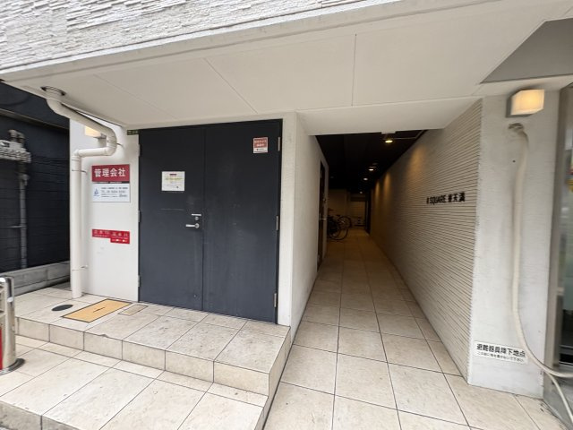 R SQUARE 東天満のエントランス