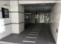 大阪市中央区松屋町住吉の賃貸マンションのエントランス