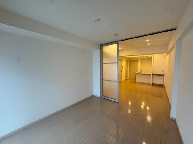 名古屋市千種区千種２丁目の賃貸マンションの居間・リビング