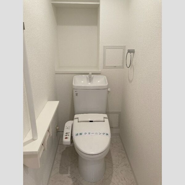 名古屋市千種区千種２丁目の賃貸マンションのトイレ