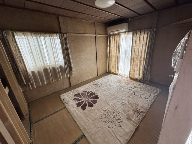加古川町河原　中古戸建の和室|ベランダに面した心地よいお部屋
お部屋からそのままベランダへ出ることができ、お洗濯物などもスムーズに干すことができます。