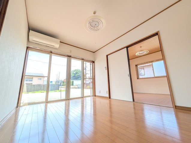 日高市上鹿山 ハイツ林Bの洋室