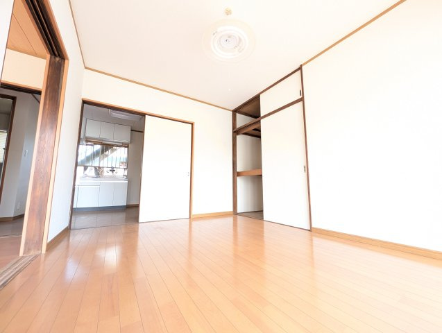 日高市上鹿山 ハイツ林Bの洋室
