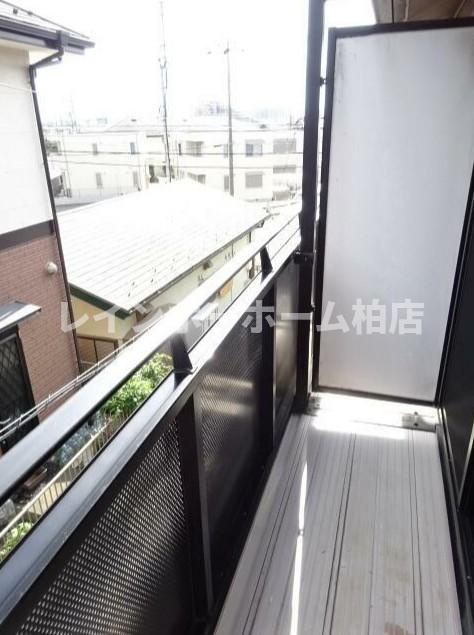 特典：仲介手数料が無料です!!のバルコニー|バルコニーからの眺めを楽しみながら食事をしませんか