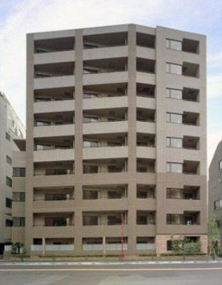 【外観】 | レガロ中野坂上 | 鉄筋コンクリート造のがっちりとした建物。