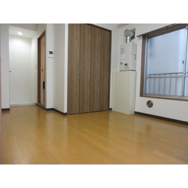 朝日屋ビルの寝室