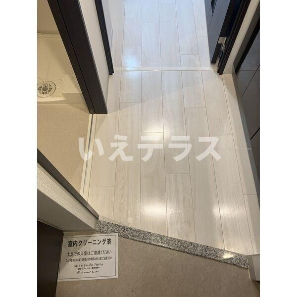 エステムコート三宮駅前Ⅲマジェスティの玄関