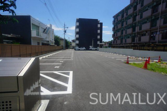 KANNA-KAMUIの駐車場