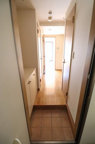 国立グリーンハウスの玄関