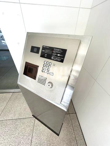 名古屋市西区新道２丁目の賃貸マンションのエントランス