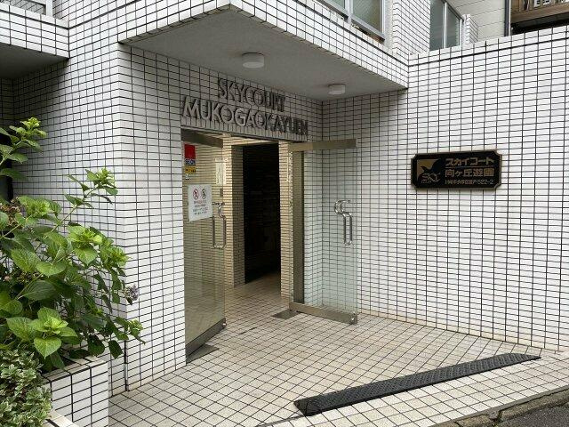 川崎市多摩区登戸の賃貸マンションのエントランス
