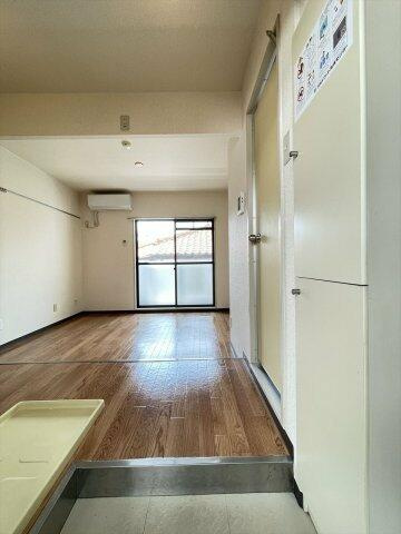 川崎市多摩区登戸の賃貸マンションの玄関|別部屋参考