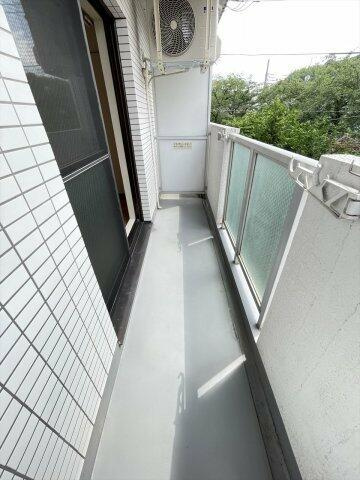 川崎市多摩区登戸の賃貸マンションのバルコニー|別部屋参考