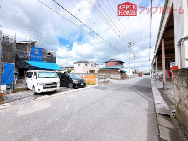 [新築住宅] 行田市旭町 全2棟の前面道路含む現地写真