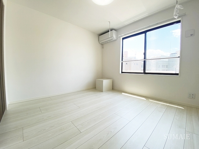 エクセラン北浦和の居間・リビング|大きな窓で明るいお部屋☆