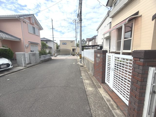 神戸市西区竹の台5丁目戸建の前面道路含む現地写真