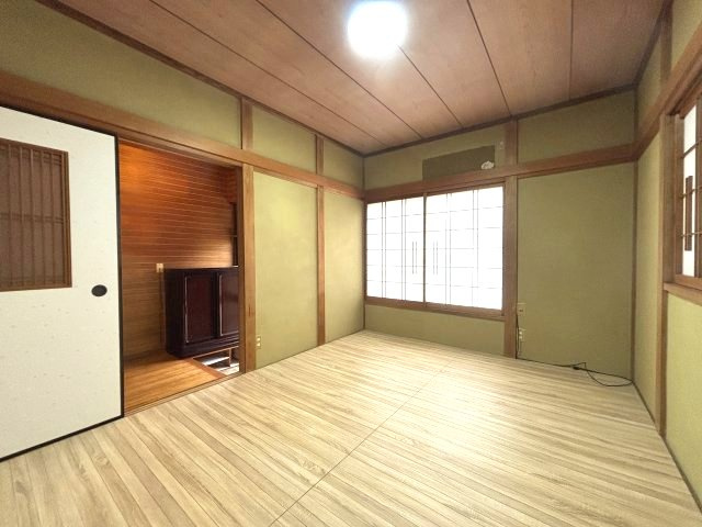 木戸山町貸家の洋室