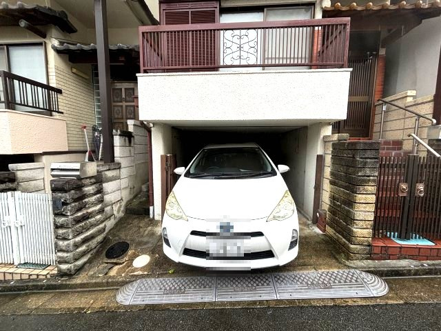 木戸山町貸家の駐車場