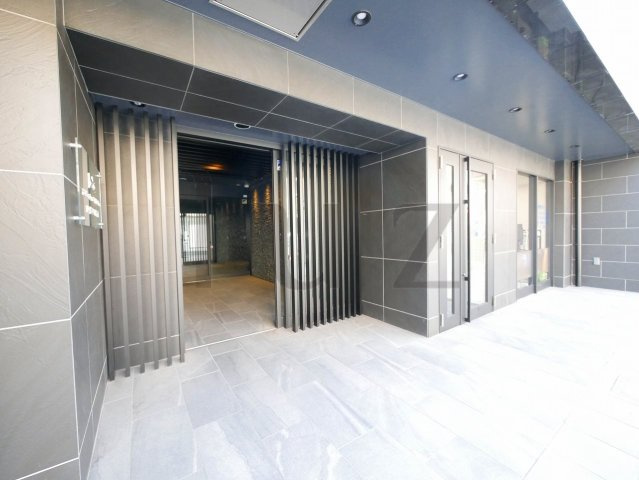 レア横濱天王町壱番館のエントランス