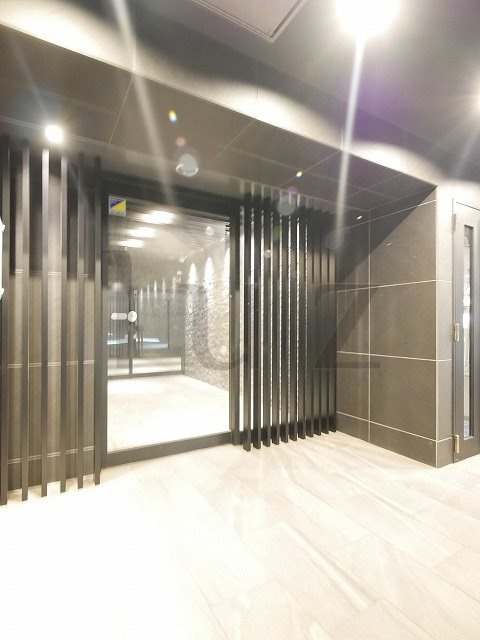 レア横濱天王町壱番館のエントランス
