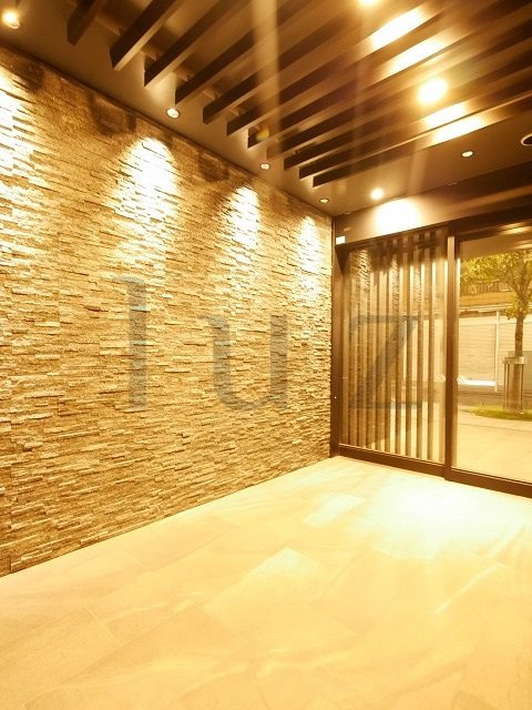レア横濱天王町壱番館のエントランス