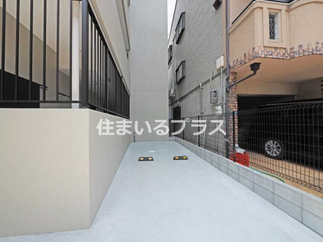 オルフェア都島の駐車場
