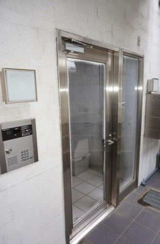ハイグローブ東十条のエントランス