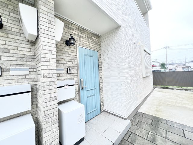 DCR若松町の玄関