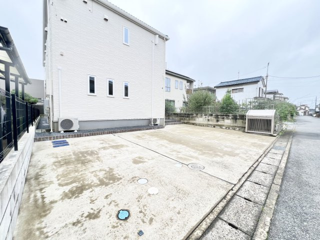DCR若松町の駐車場