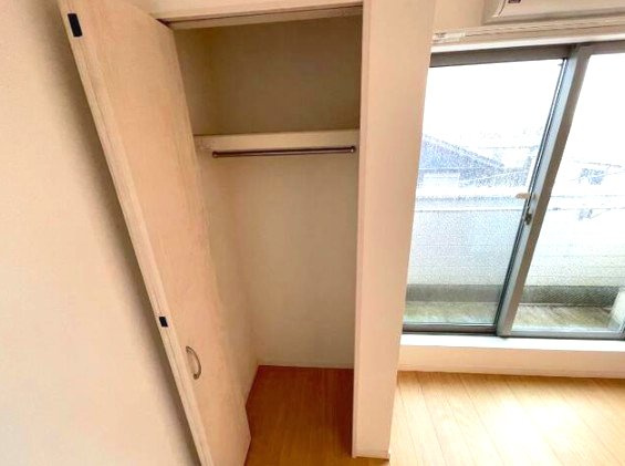 足立区古千谷本町１丁目のアパートの収納