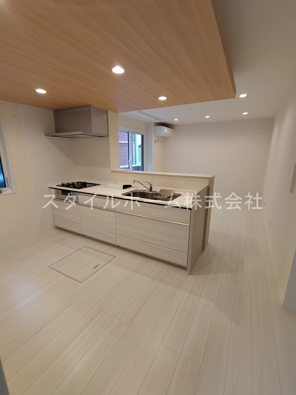 D-square東橋良町の居間・リビング