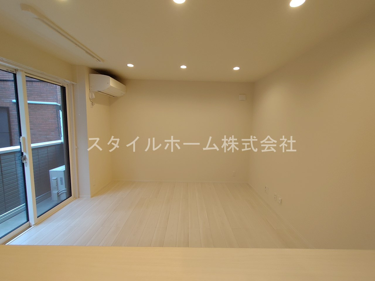 D-square東橋良町の居間・リビング